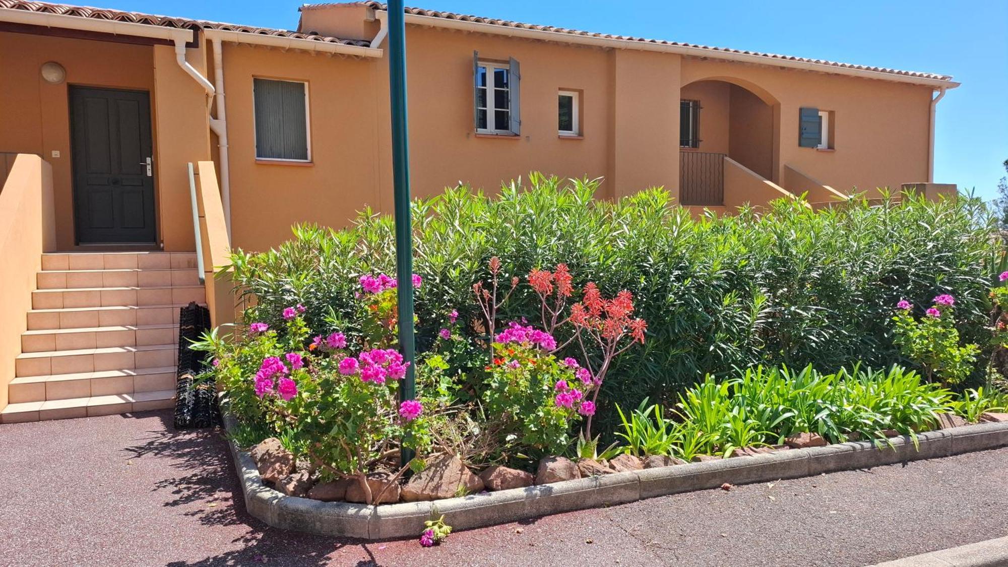 Rochemarine Panoramic Apartment Theoule-sur-Mer Bagian luar foto